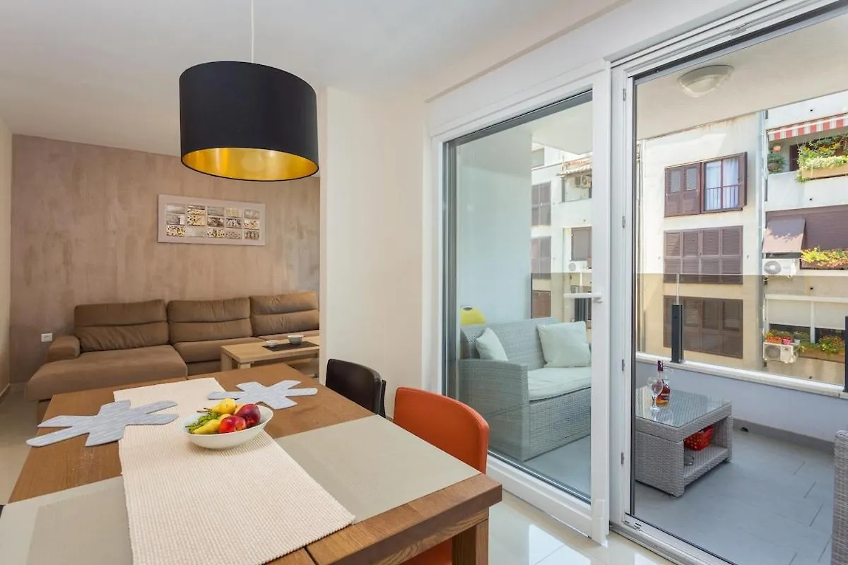 Apartment Jasna, Pula City Center With Garage