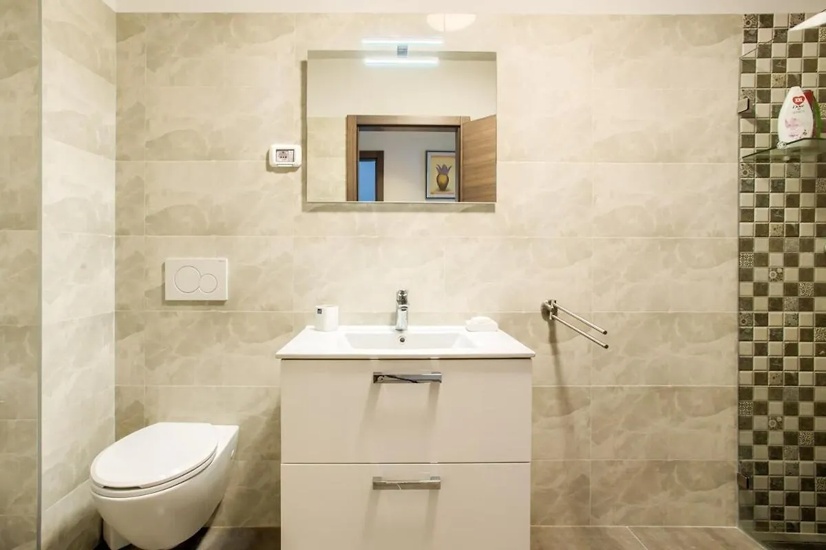 Apartment Jasna, Pula City Center With Garage 0*,