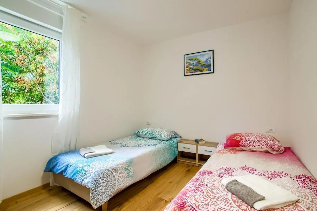 Apartment Jasna, Pula City Center With Garage
