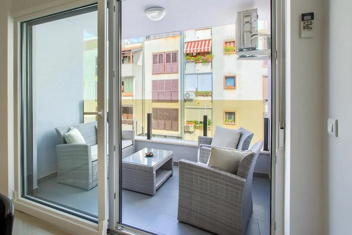 Apartment Jasna, Pula City Center With Garage 0*,  Croatia